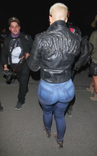 Amber Rose feet photo thumbnail
