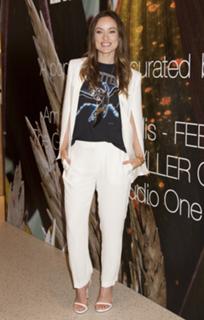 Olivia Wilde feet photo thumbnail