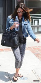 Lea Michele feet photo thumbnail