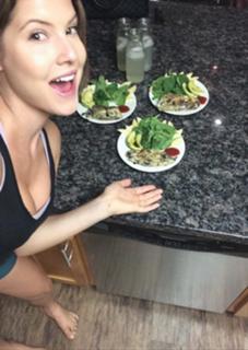 Amanda Cerny feet photo thumbnail