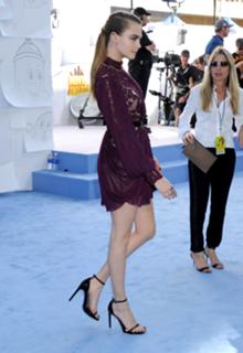 Cara Delevingne feet photo thumbnail
