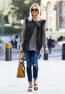 Fearne Cotton feet photo thumbnail