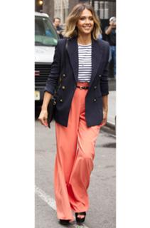 Jessica Alba feet photo thumbnail