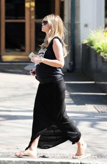 Abbey Clancy feet photo thumbnail