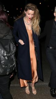 Amber Heard feet photo thumbnail