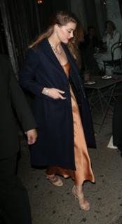 Amber Heard feet photo thumbnail
