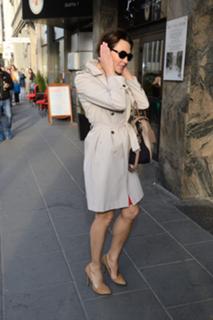 Anna Popek feet photo thumbnail