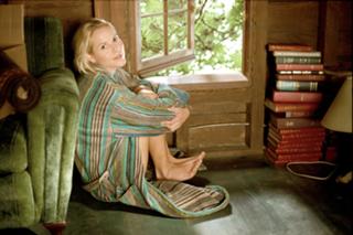 Maria Bello feet photo thumbnail