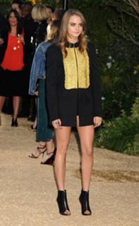 Cara Delevingne feet photo thumbnail