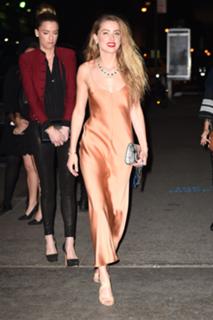 Amber Heard feet photo thumbnail