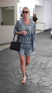 Nicky Rothschild feet photo thumbnail