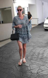 Nicky Rothschild feet photo thumbnail