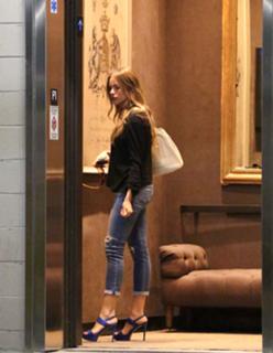 Sofía Vergara feet photo thumbnail