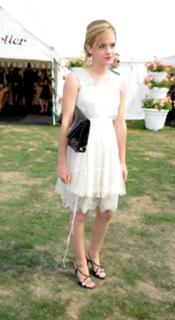 Emma Watson feet photo thumbnail