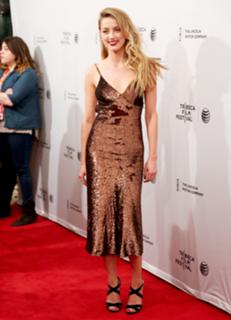 Amber Heard feet photo thumbnail