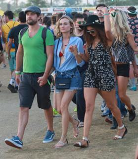 Diane Kruger feet photo thumbnail