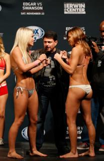Paige VanZant feet photo thumbnail