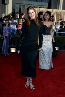 Debra Messing feet photo thumbnail