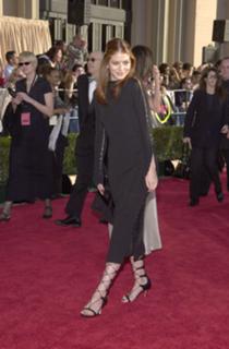 Debra Messing feet photo thumbnail