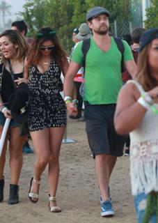 Nina Dobrev feet photo thumbnail