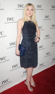 Dakota Fanning feet photo thumbnail
