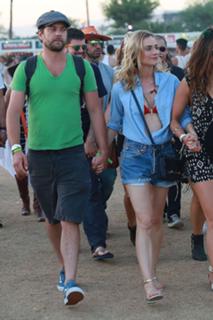 Diane Kruger feet photo thumbnail