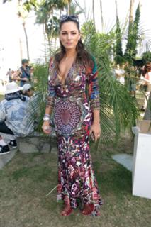Kelly Brook feet photo thumbnail