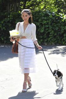 Olivia Munn feet photo thumbnail