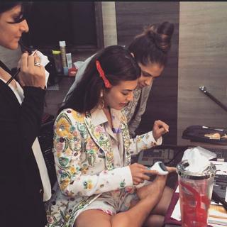 Jacqueline Fernandez feet photo thumbnail