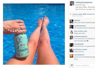 Ashley James feet photo thumbnail