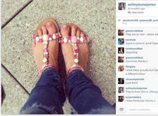 Ashley James feet photo thumbnail