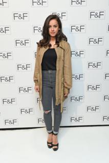 Georgia May Foote feet photo thumbnail