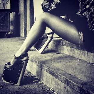 Olga Seryabkina feet photo thumbnail