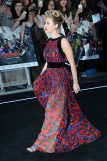 Scarlett Johansson feet photo thumbnail