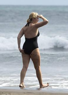 Kate Winslet feet photo thumbnail