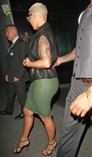 Amber Rose feet photo thumbnail