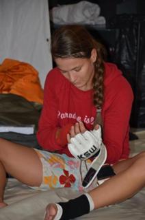 Karolina Kowalkiewicz feet photo 3