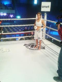 Karolina Kowalkiewicz feet photo thumbnail