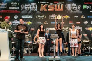 Karolina Kowalkiewicz feet photo thumbnail