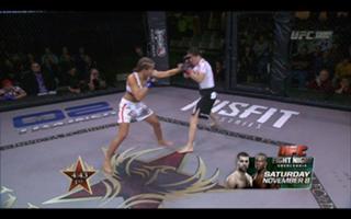 Karolina Kowalkiewicz feet photo thumbnail