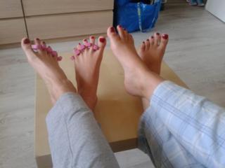 Karolina Kowalkiewicz feet photo thumbnail