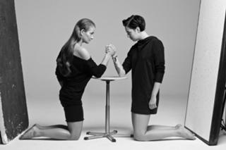 Karolina Kowalkiewicz feet photo thumbnail