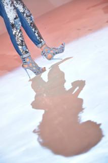 Ilary Blasi feet photo thumbnail