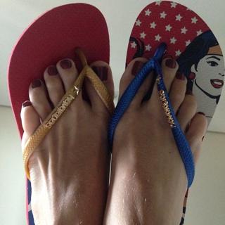 Franciely Freduzeski feet photo thumbnail