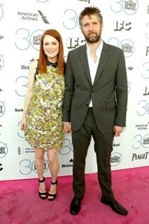 Julianne Moore feet photo thumbnail