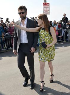 Julianne Moore feet photo thumbnail