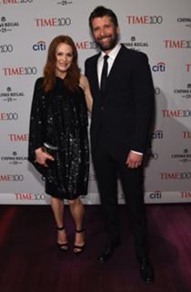 Julianne Moore feet photo thumbnail