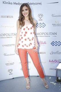 Klaudia Halejcio feet photo thumbnail