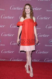 Julianne Moore feet photo thumbnail