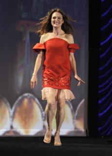 Julianne Moore feet photo thumbnail